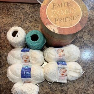 Faith Family Friends Decorative Box with Yarn Set